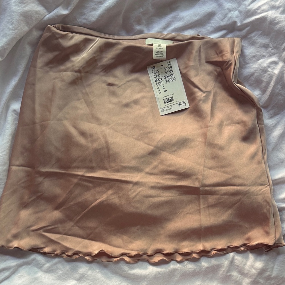 H&M Pink Satin Mini Skirt